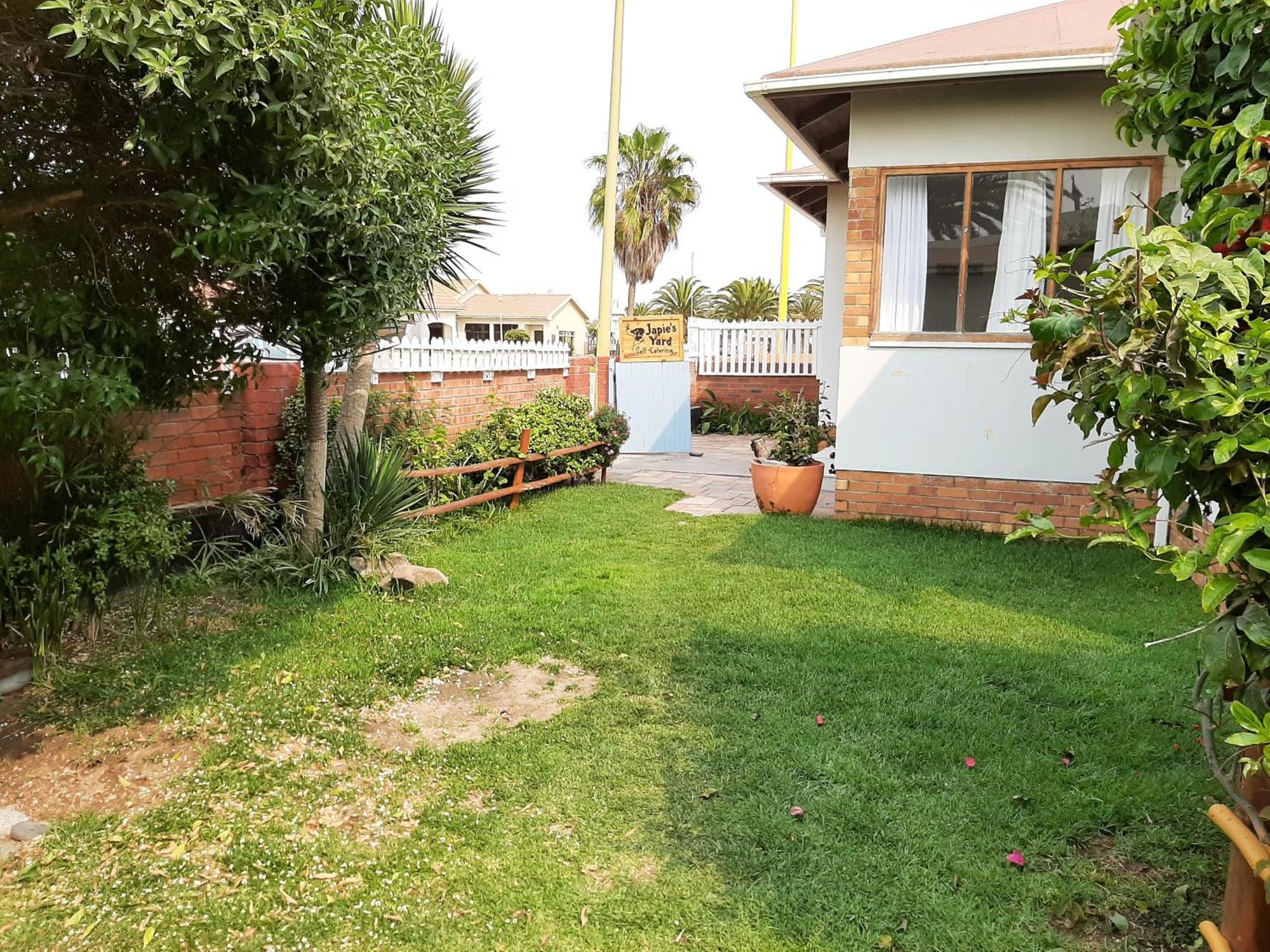 Japie'S Yard Self-Catering Apartment Swakopmund Exterior photo